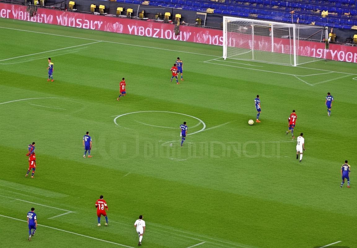 巴塞罗那VS瓦伦西亚：巅峰对决前瞻解析(图1)